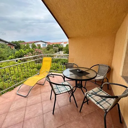Apartments Novoselic Vir Exterior photo
