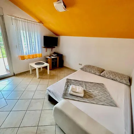Apartments Novoselic Vir Exterior photo